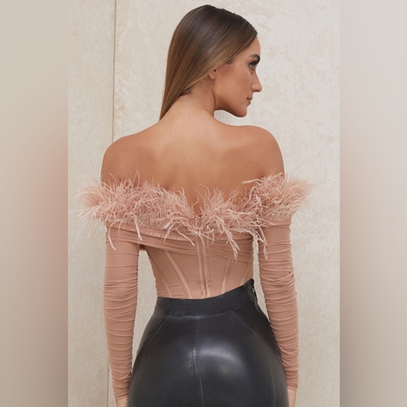 HOUSE OF CB 'Faith' Blush Off The Shoulder Feather Bodysuit NWOT - Picture 5 of 17